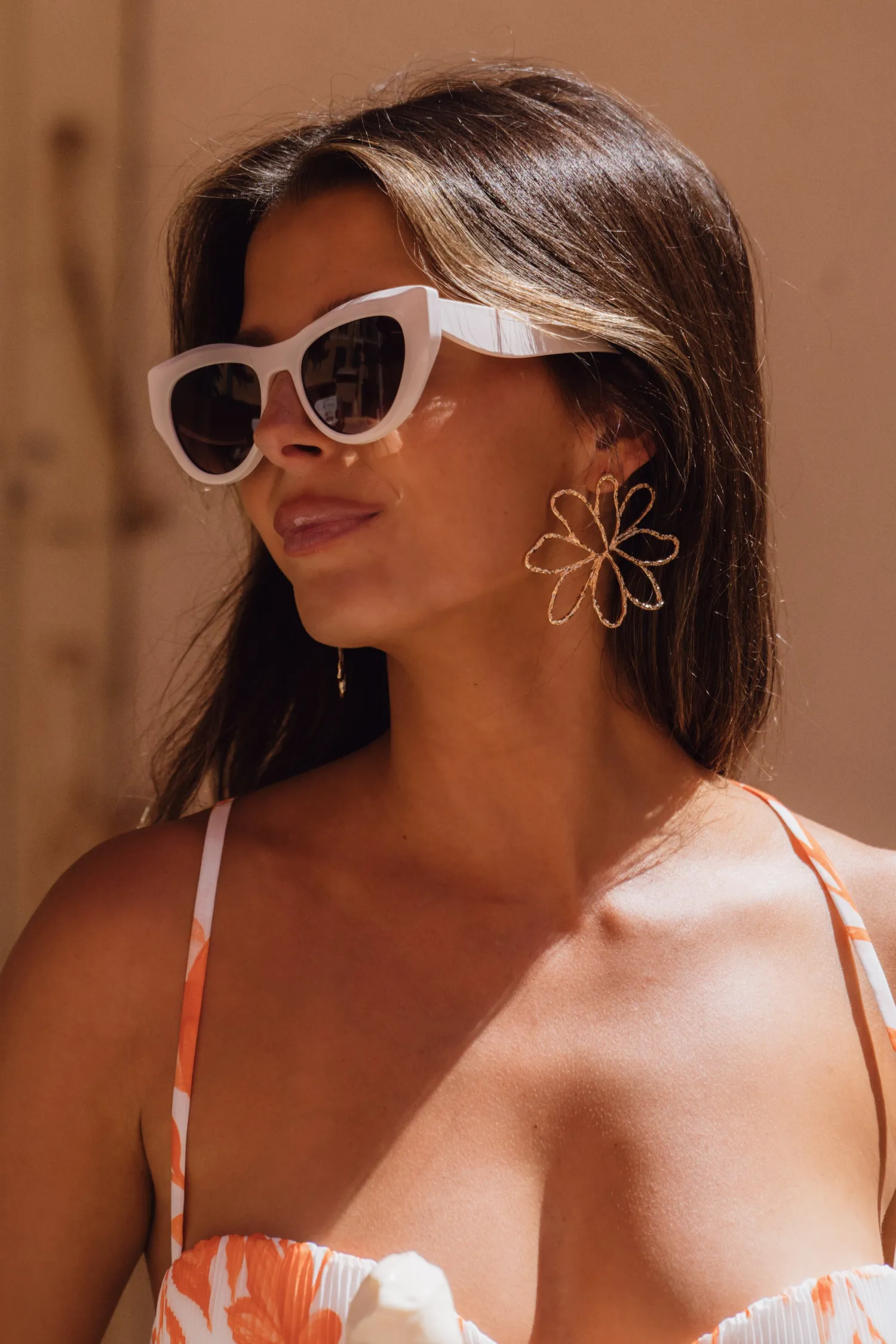 Clearance Bienvenue Off-White Bold Sunglasses The White Edit|Golden Hour Bachelorette